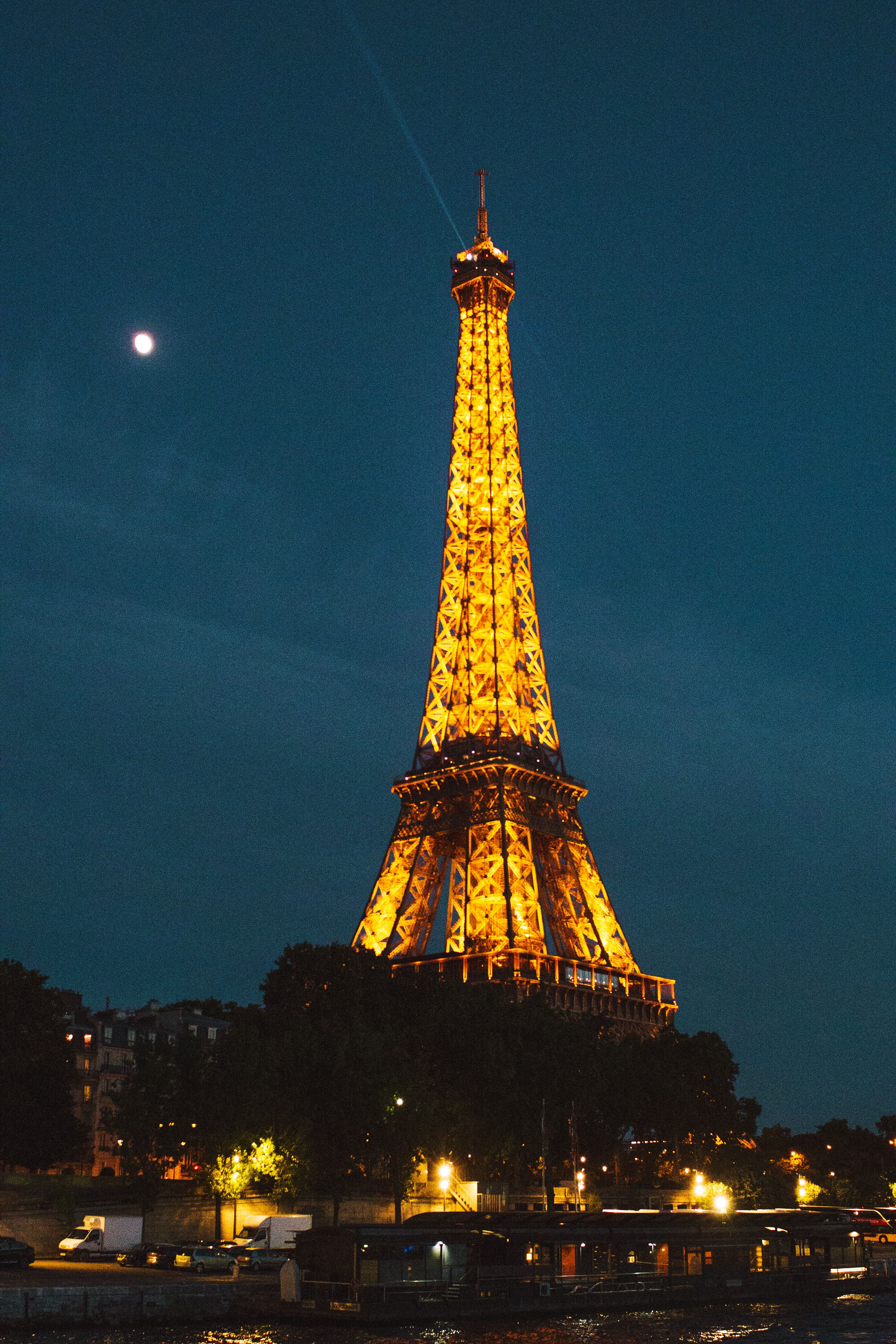 Detail Eiffel Tower Images Nomer 7