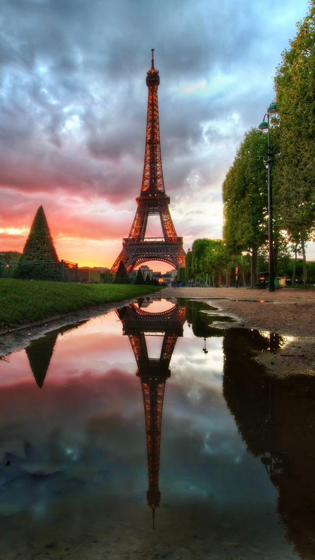 Detail Eiffel Tower Iphone Background Nomer 33