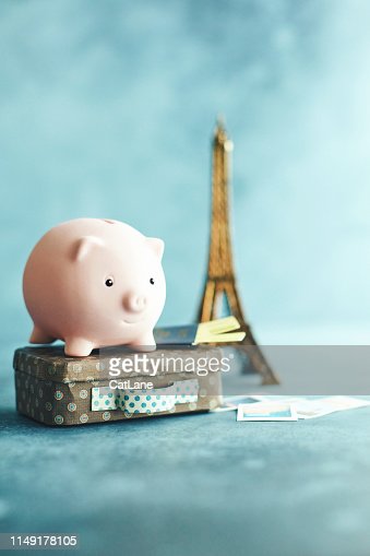 Detail Eiffel Tower Piggy Bank Nomer 50