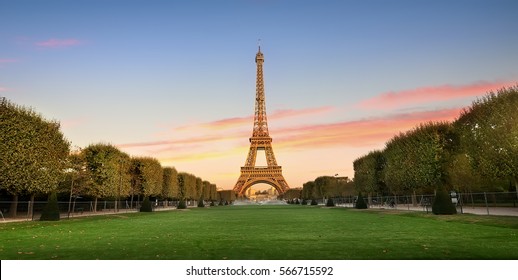 Detail Eiffel Tower Stock Photo Nomer 2