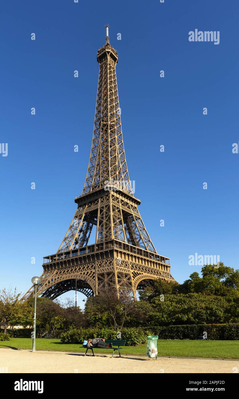 Detail Eiffel Tower Stock Photo Nomer 28