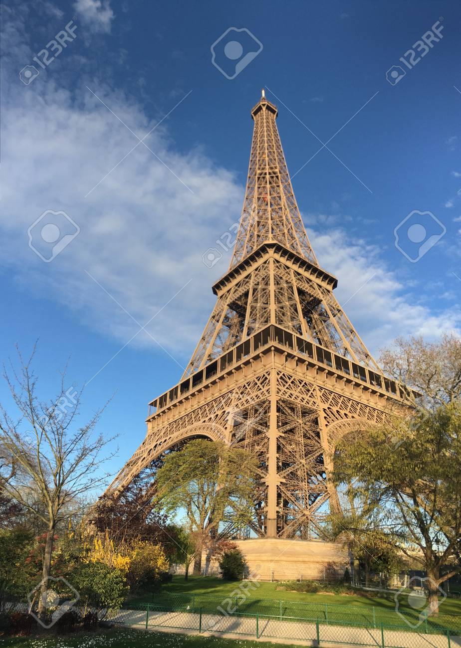 Detail Eiffel Tower Stock Photo Nomer 58