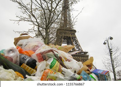 Detail Eiffel Tower Trash Can Nomer 20