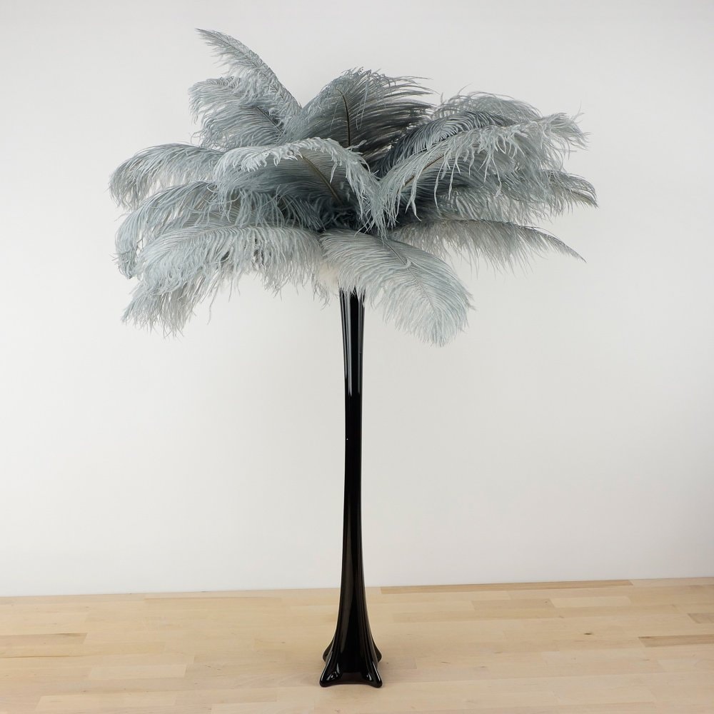 Detail Eiffel Tower Vase With Ostrich Feathers Nomer 26