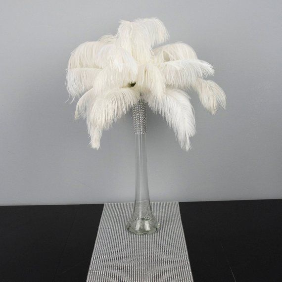 Detail Eiffel Tower Vase With Ostrich Feathers Nomer 6