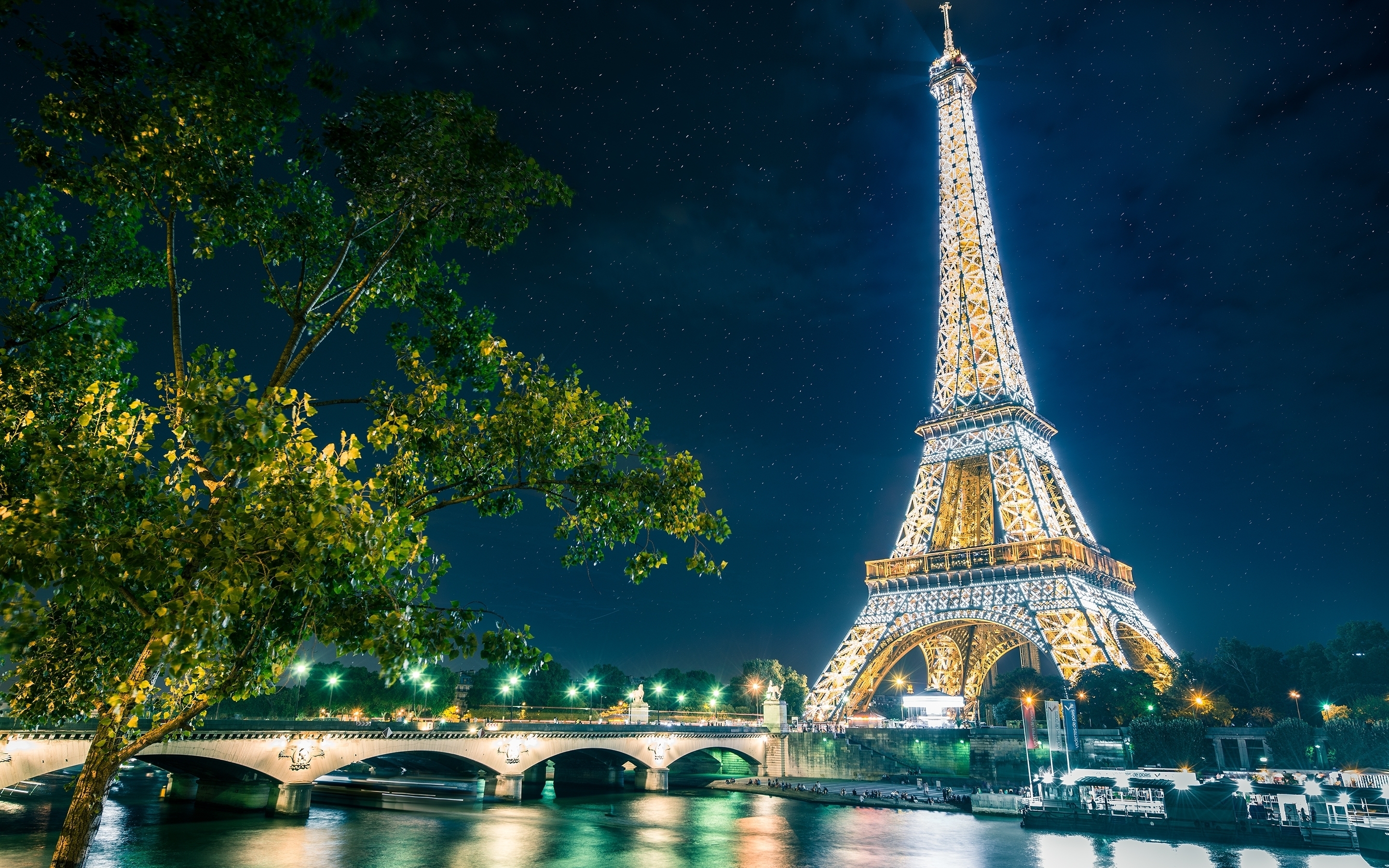 Detail Eiffel Tower Wallpaper Hd Nomer 29