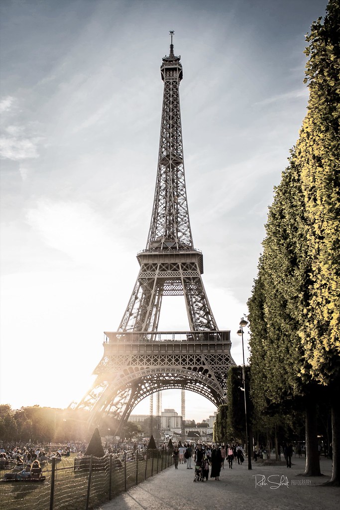 Detail Eiffel Tower Wallpapers Hd Nomer 38