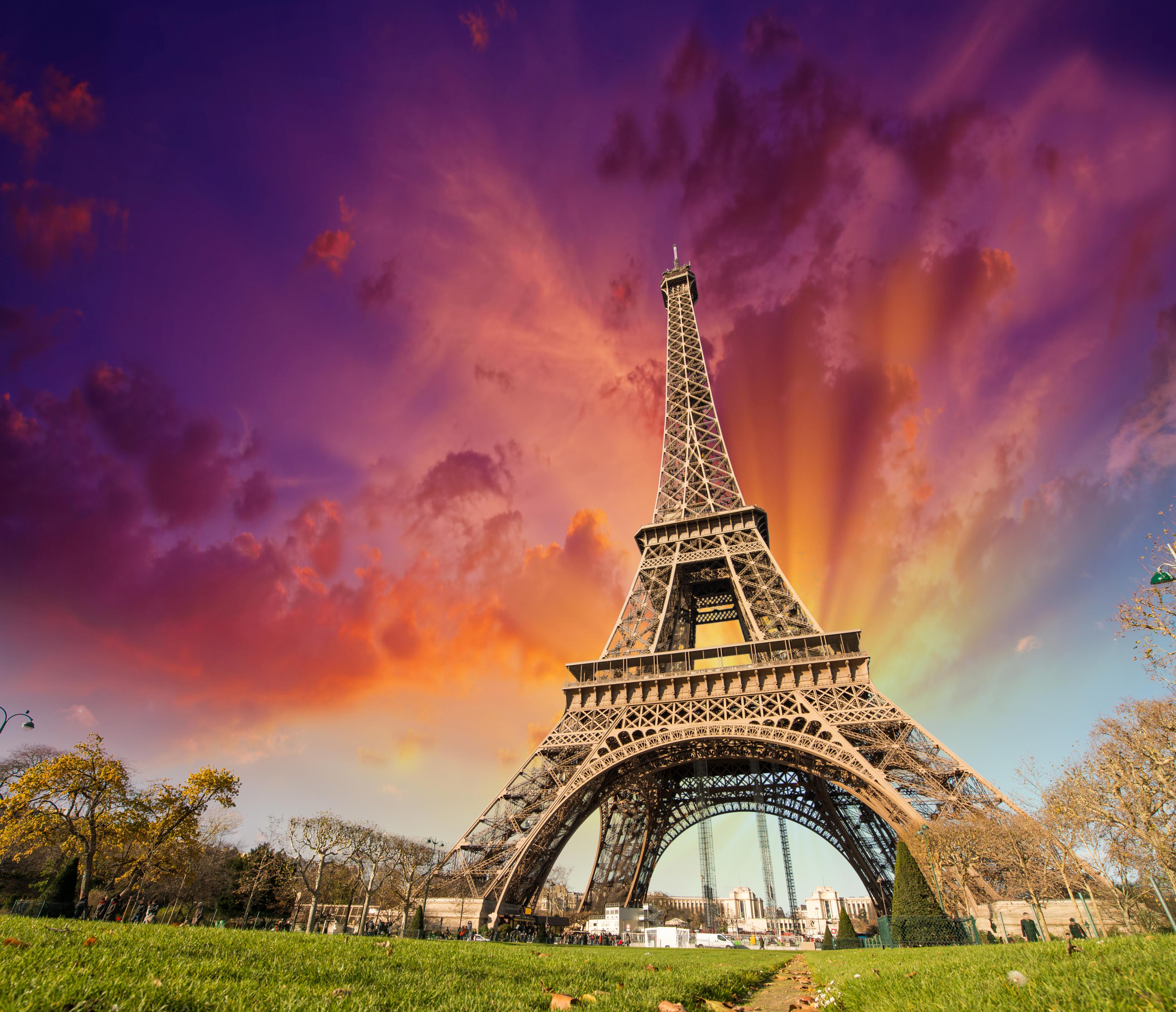 Detail Eiffel Wallpaper Hd Nomer 47