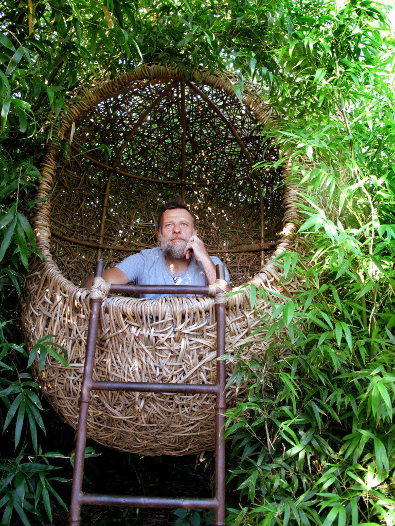 Elaborate Nest Builder - KibrisPDR