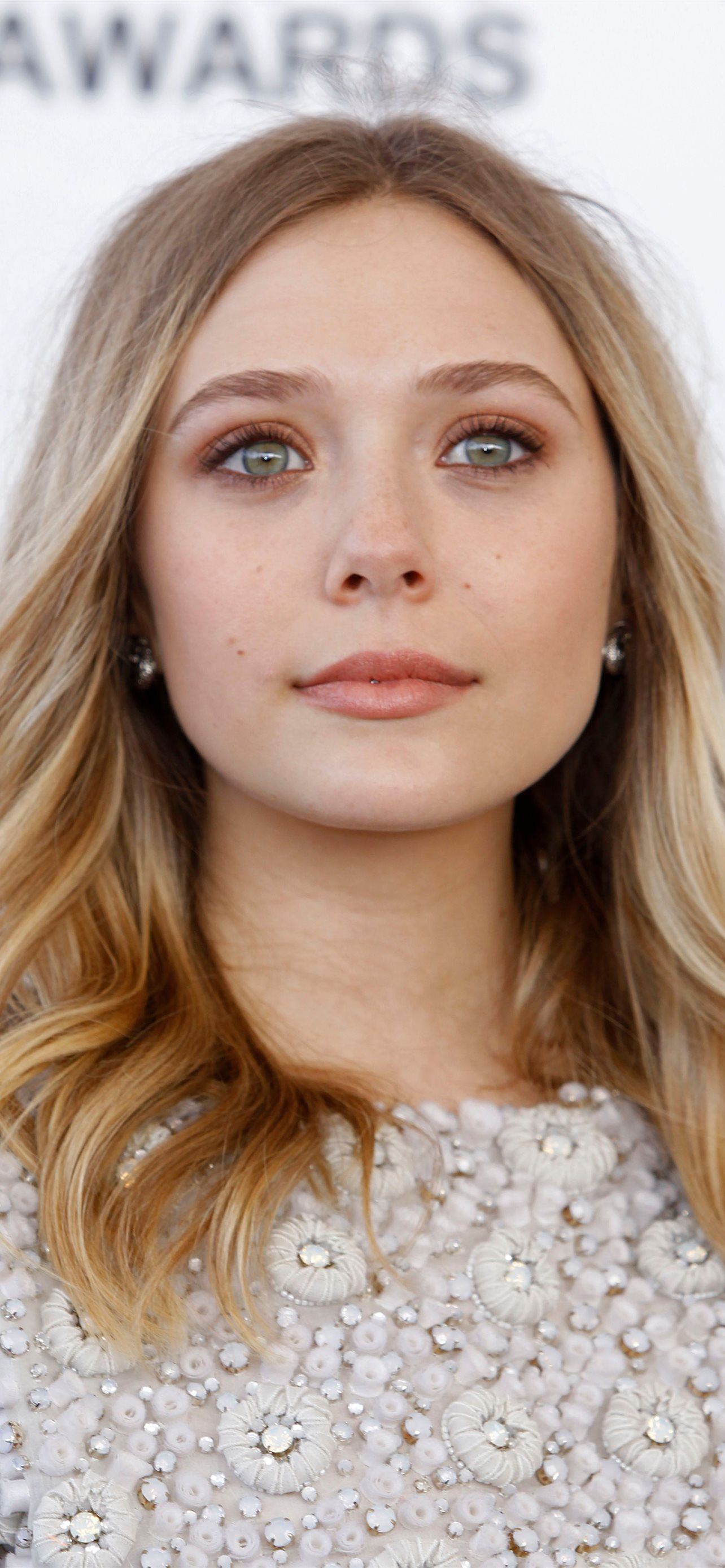 Detail Elizabeth Olsen Hd Nomer 14