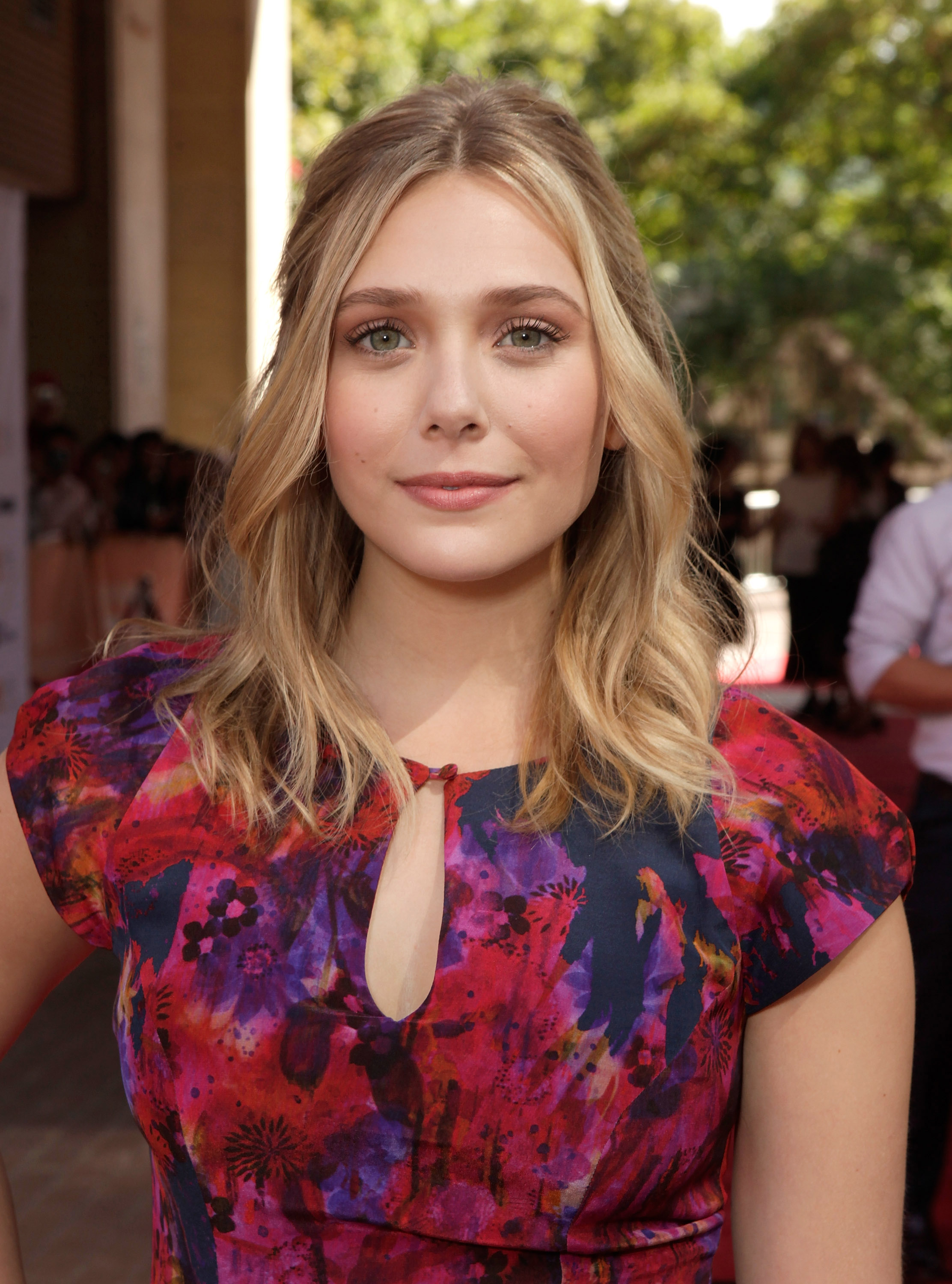 Detail Elizabeth Olsen Hd Nomer 54