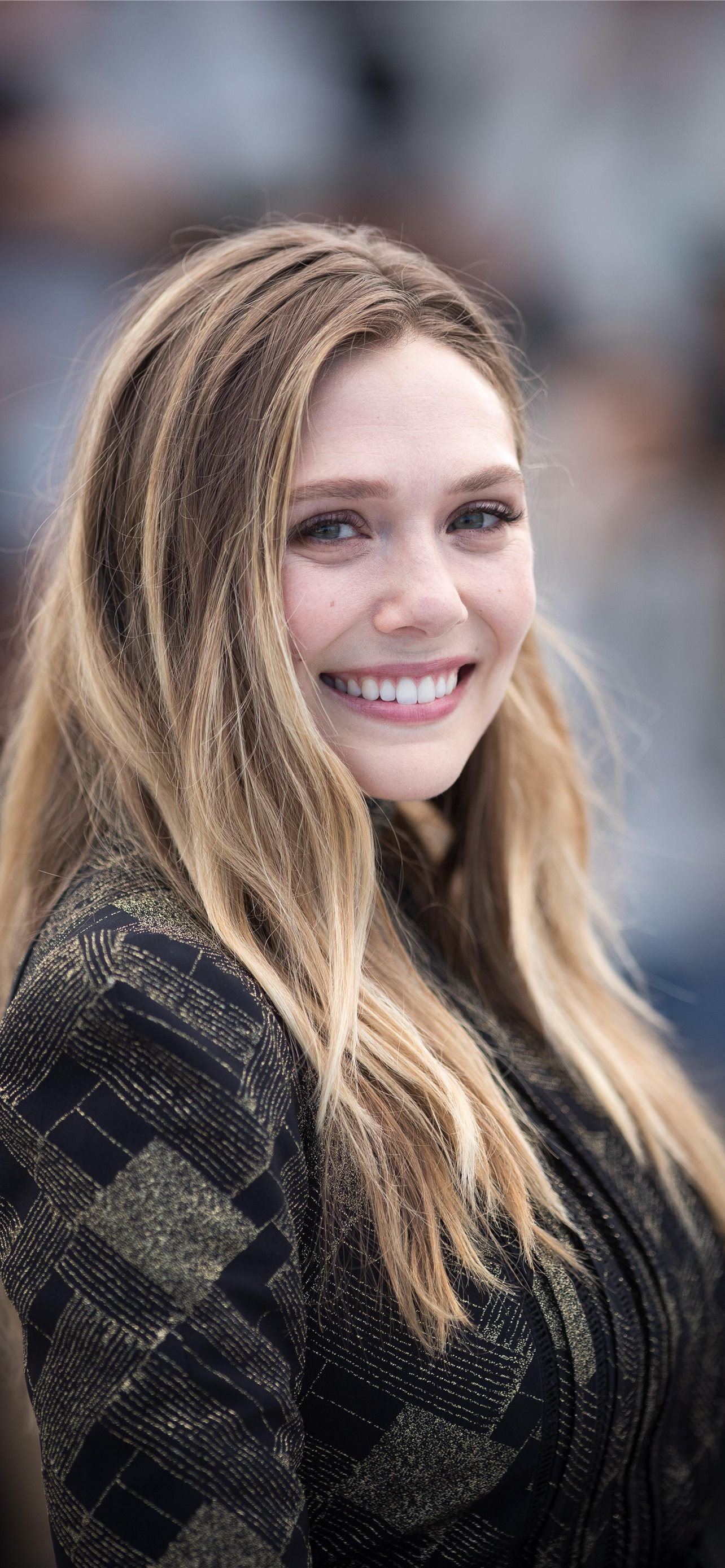 Detail Elizabeth Olsen Wallpaper Nomer 4