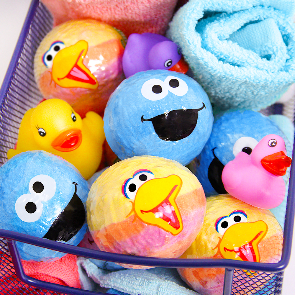 Detail Elmo Bath Bomb Nomer 26