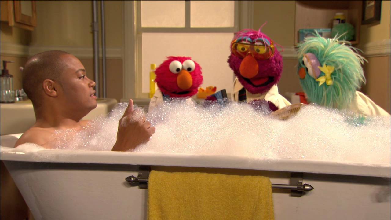 Detail Elmo Bathtub Nomer 27