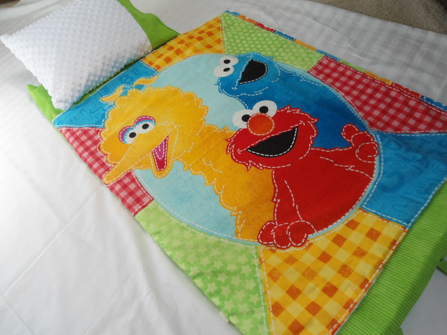 Detail Elmo Blanket And Pillow Nomer 54