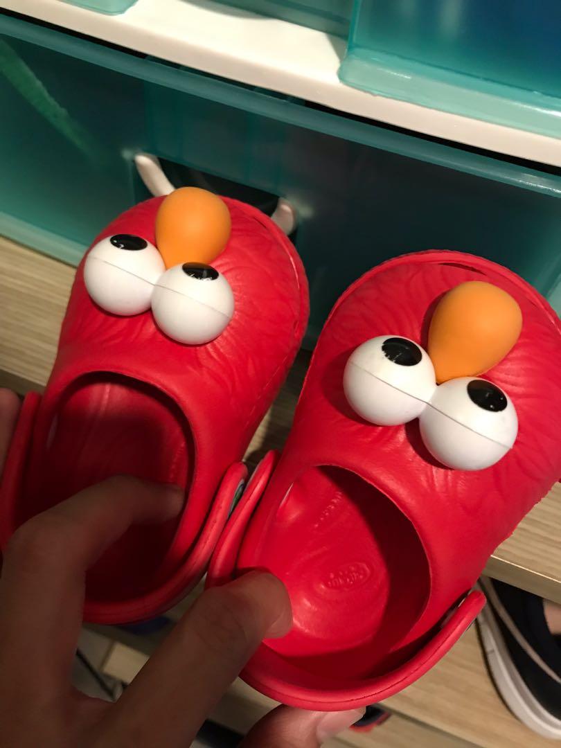 Detail Elmo Crocs Nomer 16