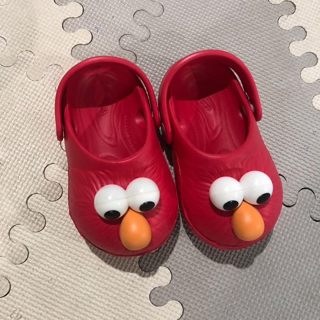 Detail Elmo Crocs Nomer 32