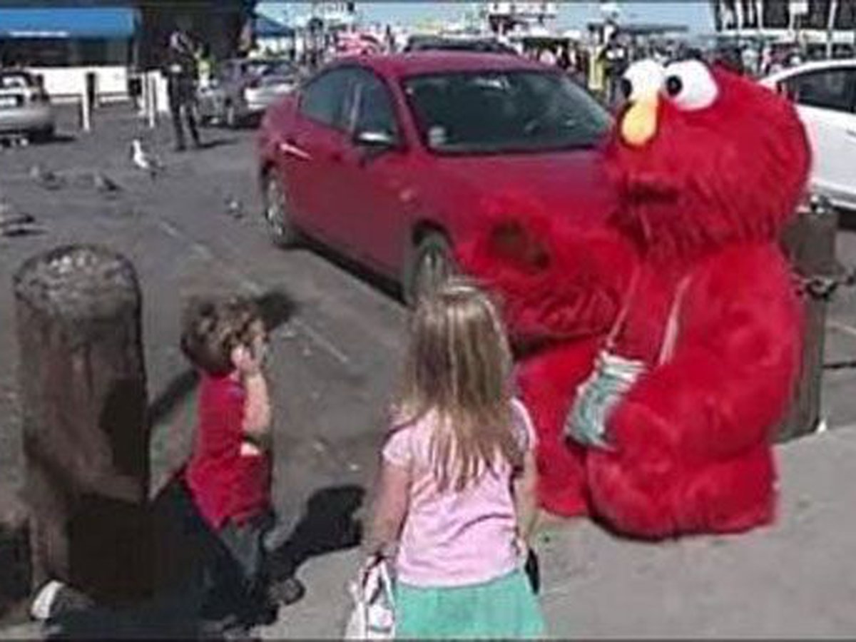 Detail Elmo Cursed Image Nomer 18