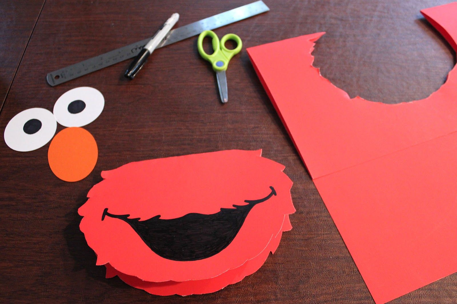 Detail Elmo Cutouts Nomer 34