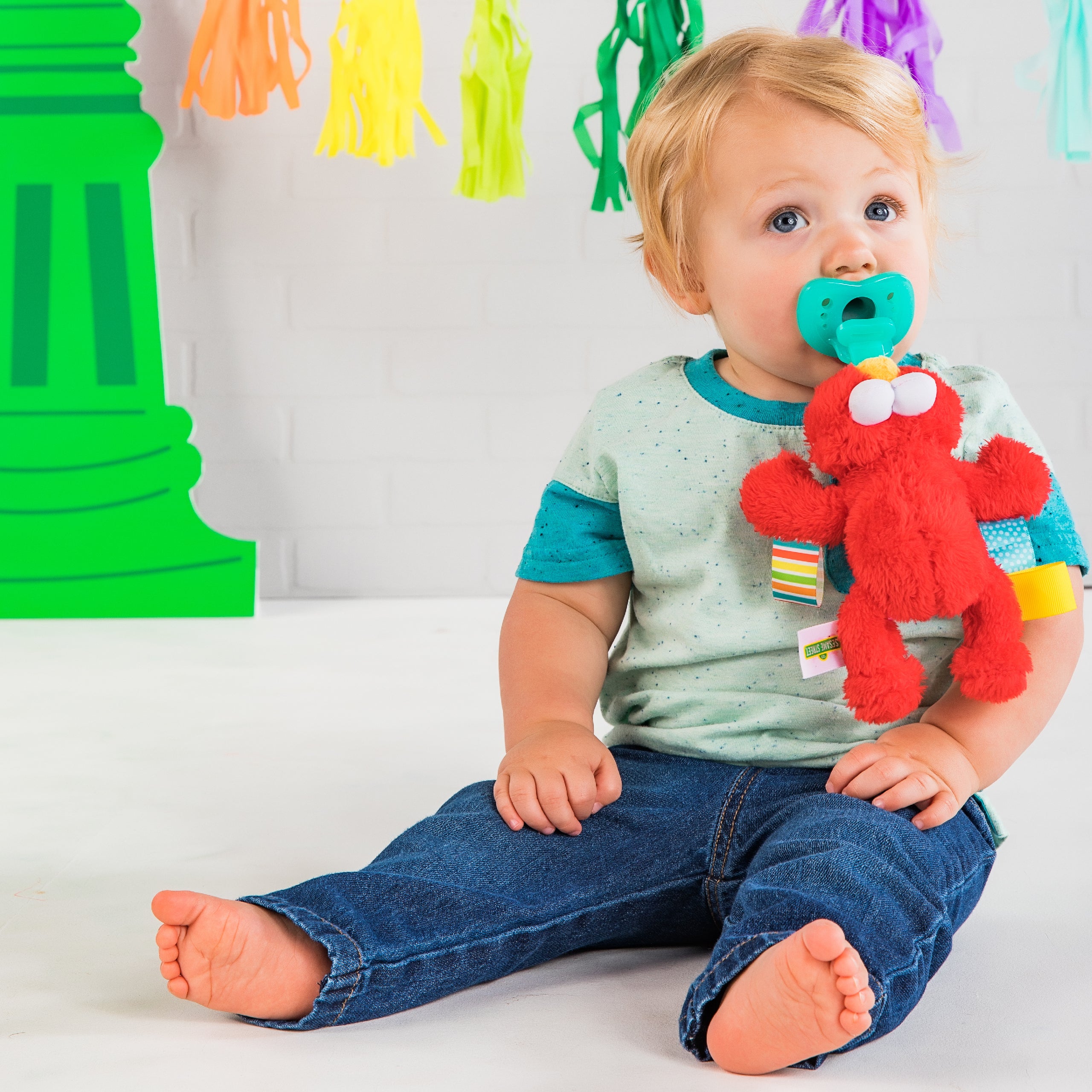 Detail Elmo Pacifiers Nomer 41