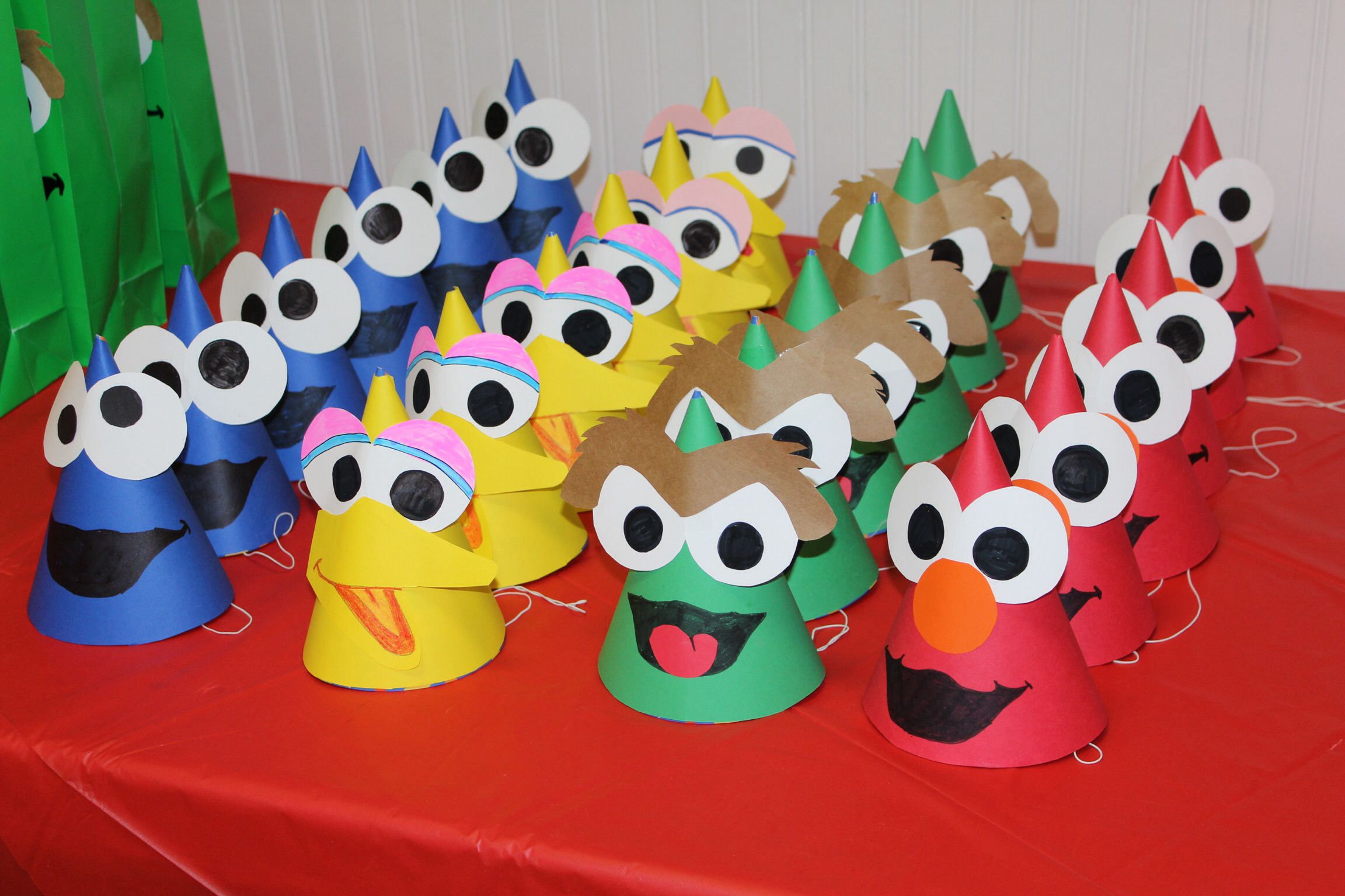 Detail Elmo Party Hats Nomer 10