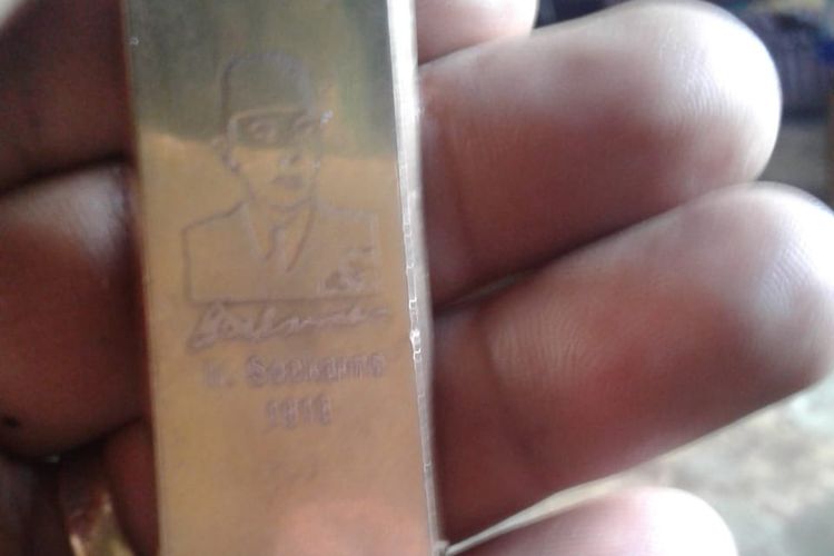 Detail Emas Gambar Soekarno Nomer 24