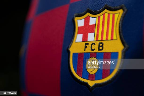 Detail Emblem Barcelona Nomer 43