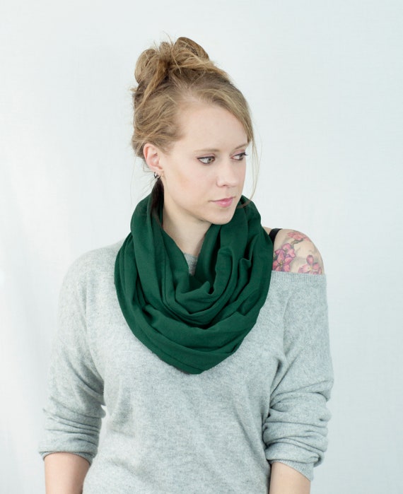 Detail Emerald Green Infinity Scarf Nomer 4