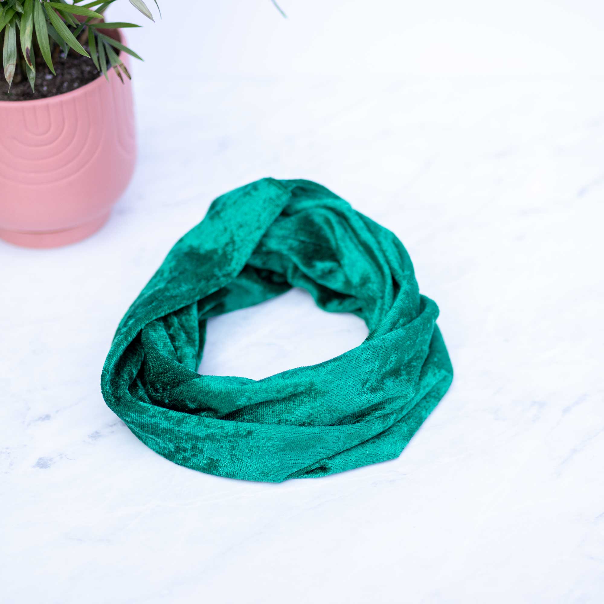 Detail Emerald Green Infinity Scarf Nomer 35