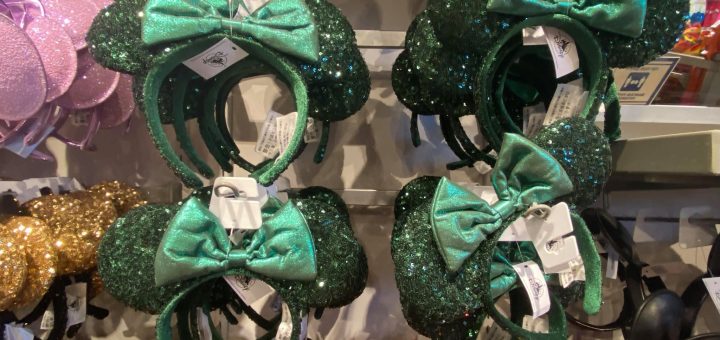 Detail Emerald Mickey Ears Nomer 14