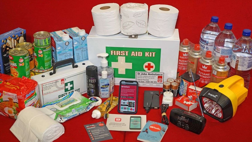 Detail Emergency Kit Images Nomer 22