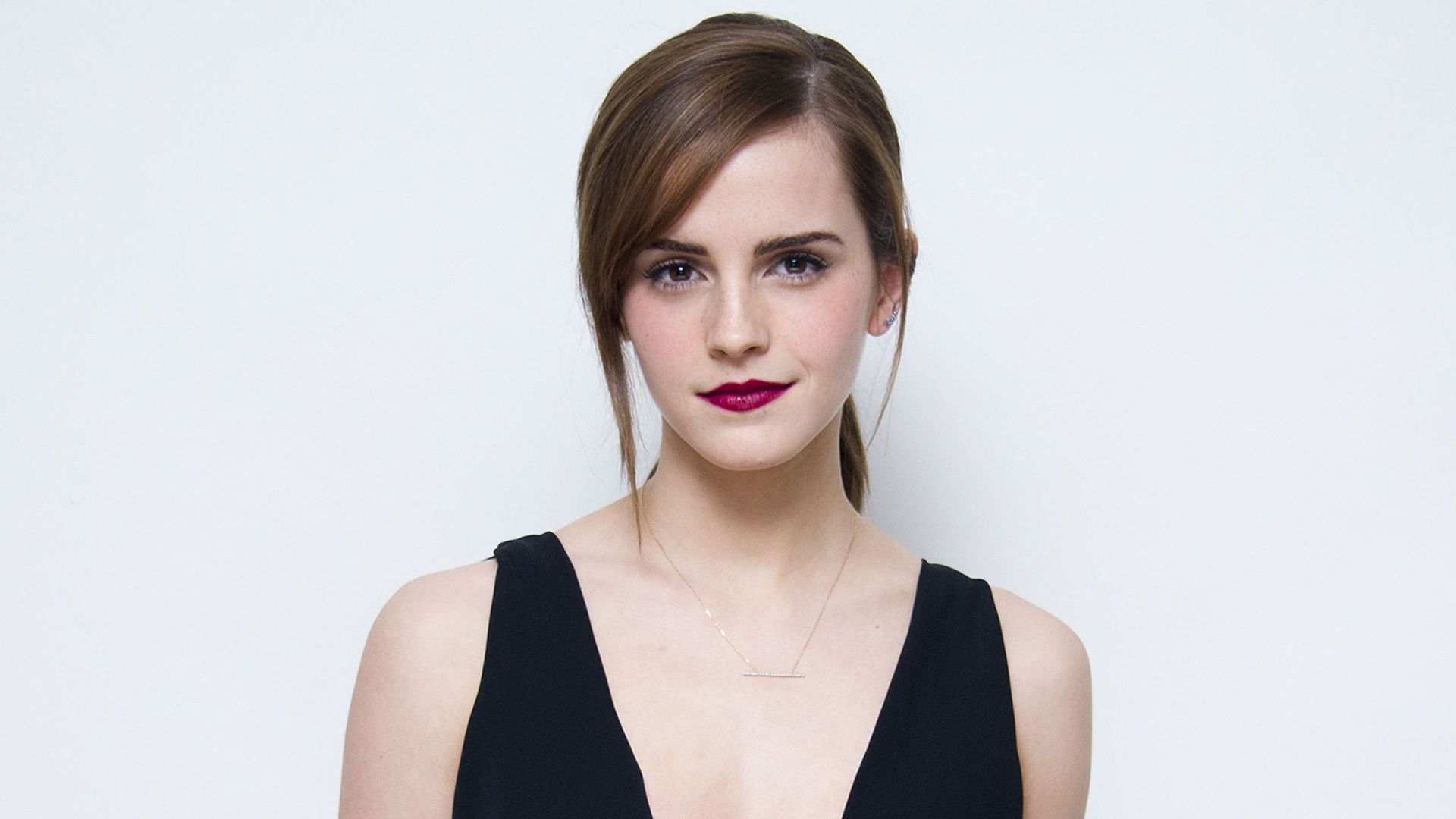 Detail Emma Watson Hd Wallpaper Nomer 18