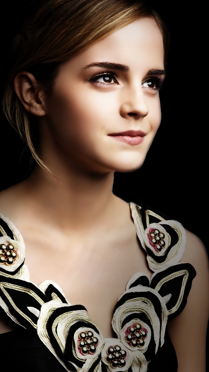 Detail Emma Watson Hd Wallpaper Nomer 42