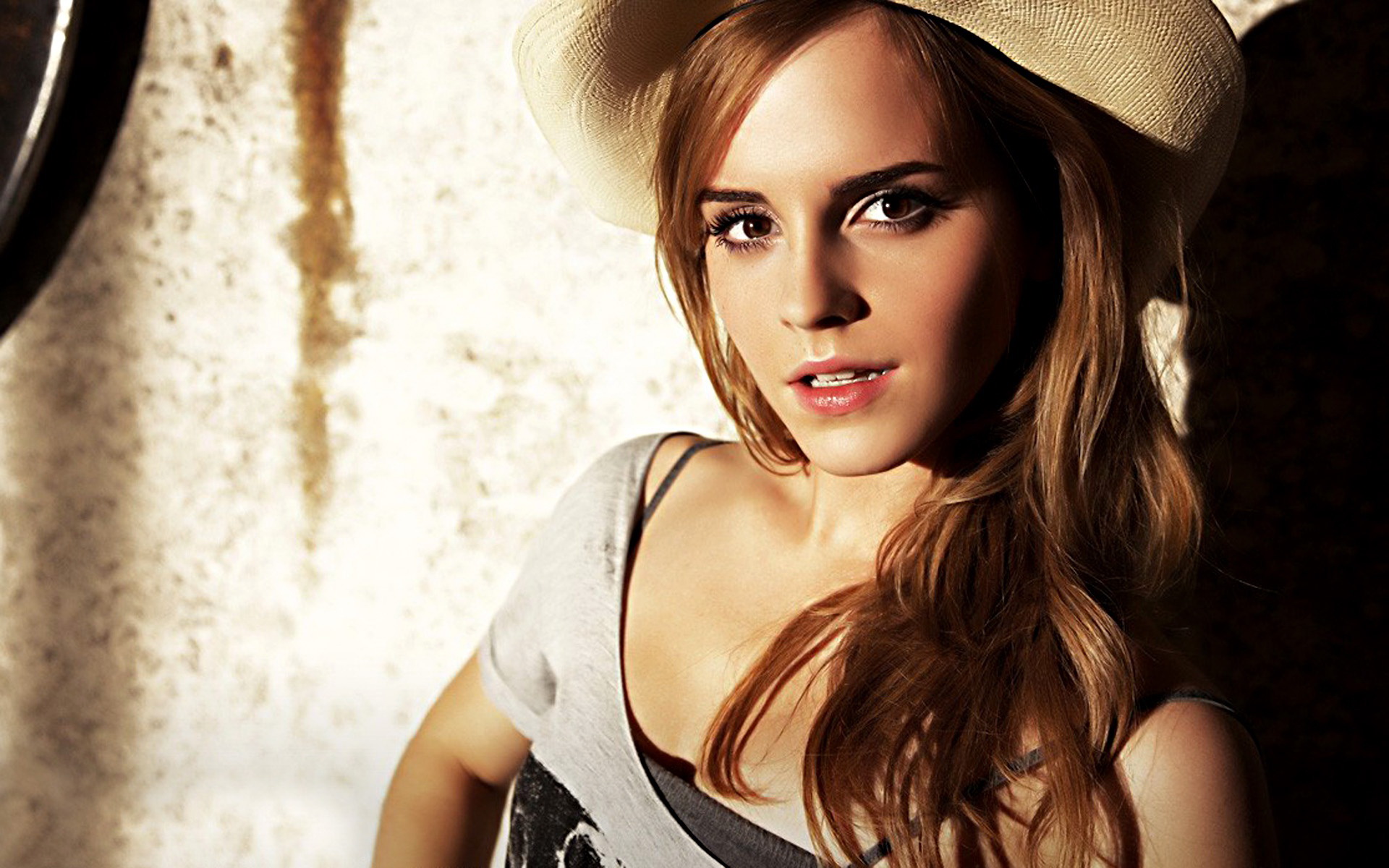 Detail Emma Watson Wallpaper Hd Nomer 38