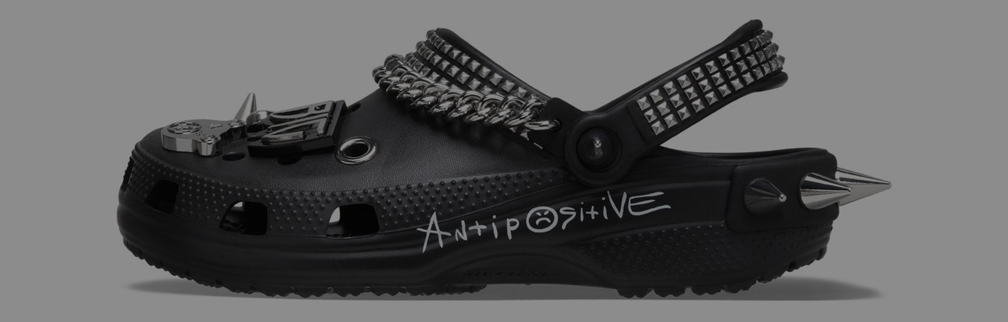 Detail Emo Crocs Nomer 43