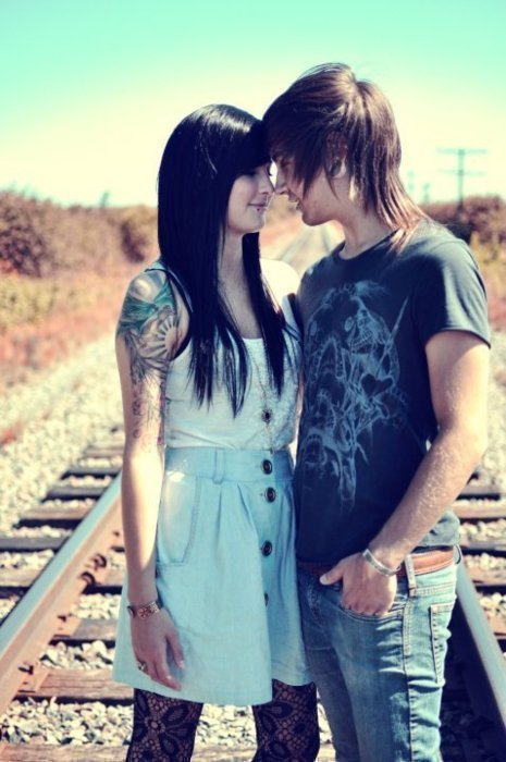 Detail Emo Romantis Nomer 2