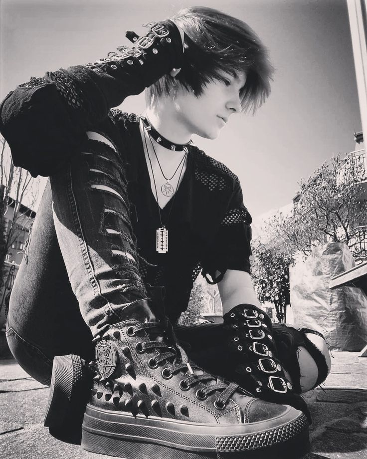 Detail Emo Style Boy Nomer 3