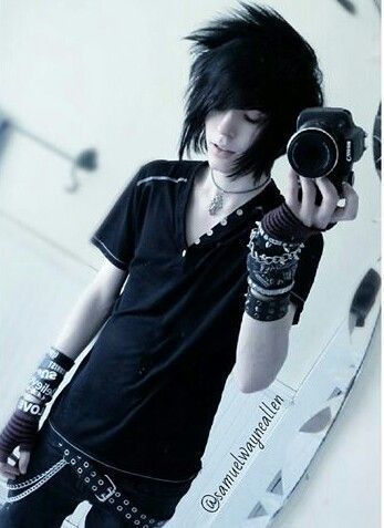 Detail Emo Style Boy Nomer 5