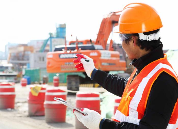 Detail Engineer Worker Nomer 40