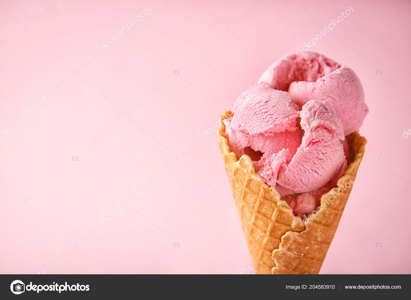 Detail Es Krim Strawberry Cone Nomer 50