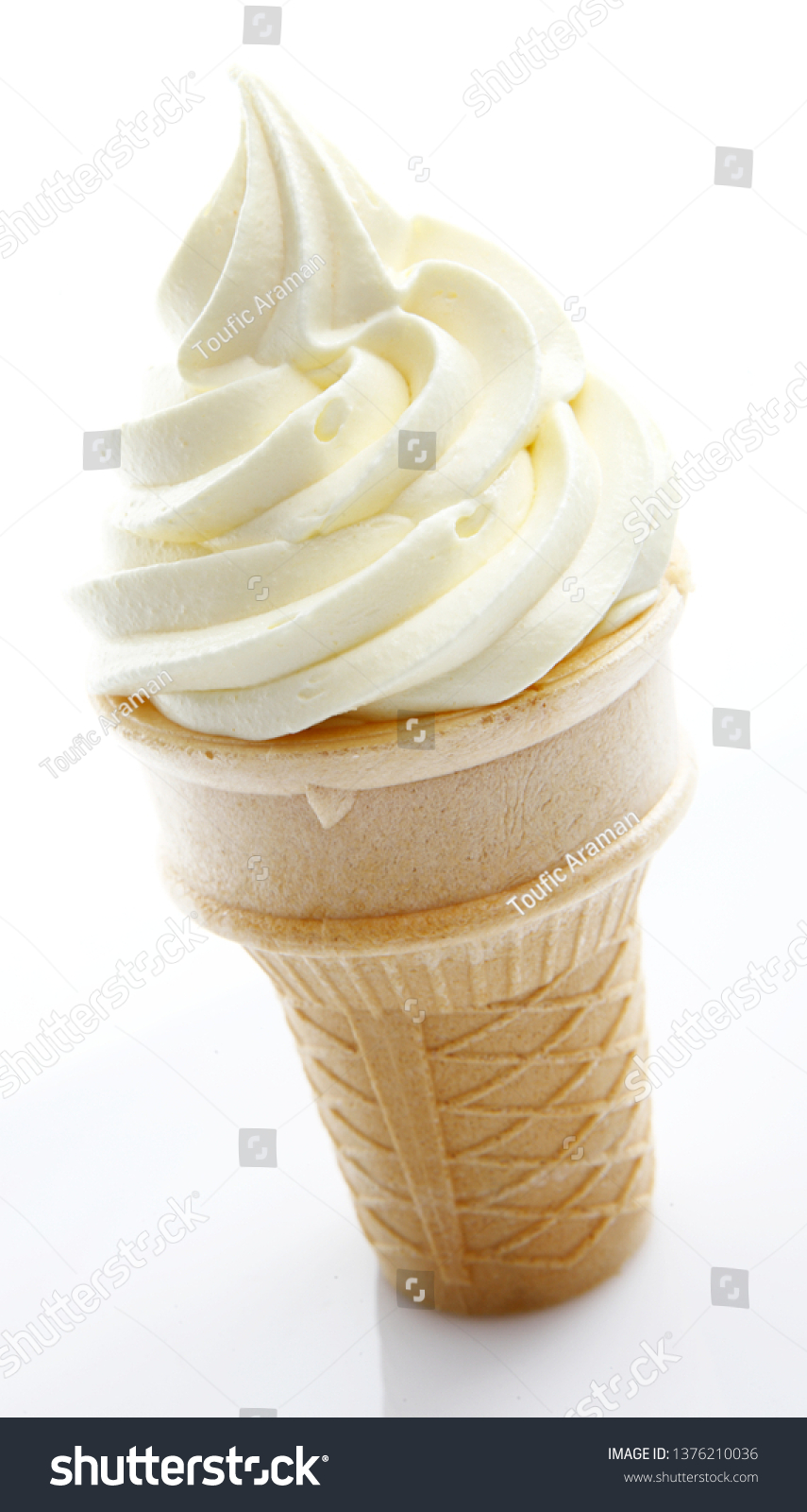 Detail Es Krim Vanilla Cone Nomer 43