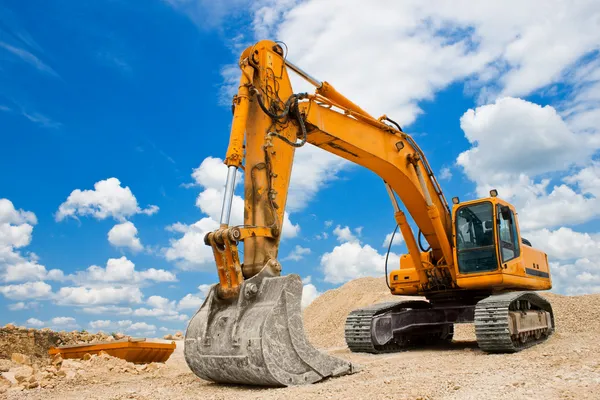 Excavator Photo Gallery - KibrisPDR