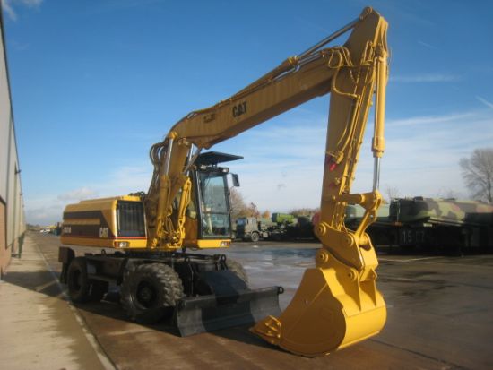 Detail Excavator Roda Ban Nomer 40