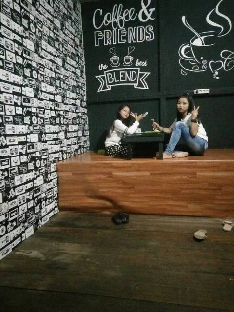 Detail Background Tembok Cafe Nomer 41