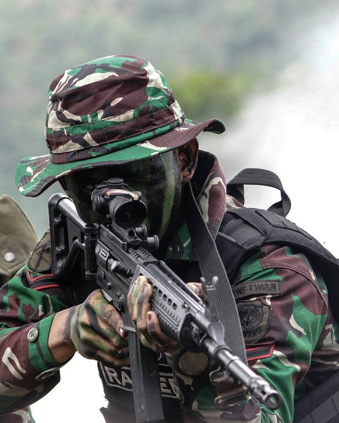 Detail Background Tentara Nomer 13