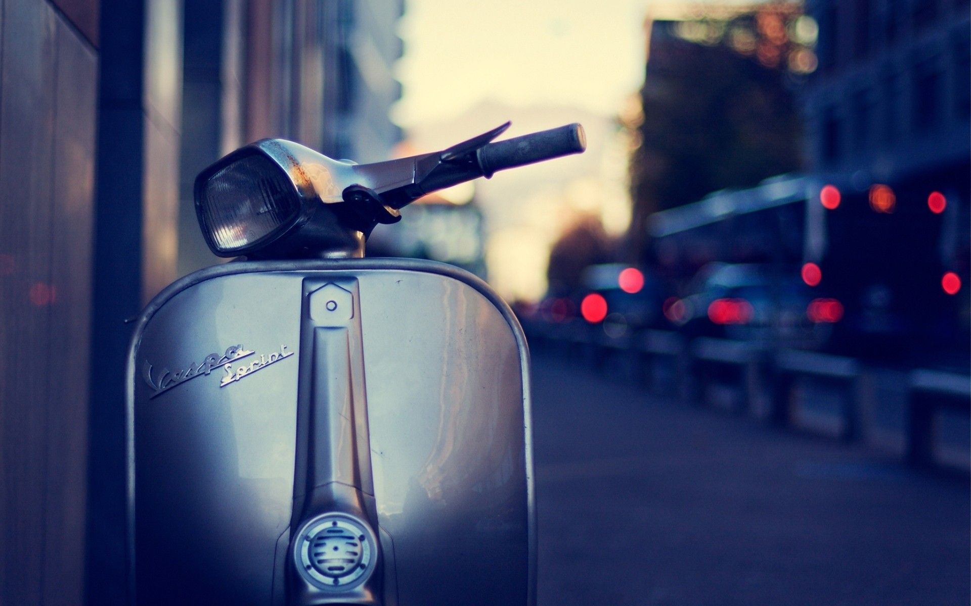 Background Vespa - KibrisPDR