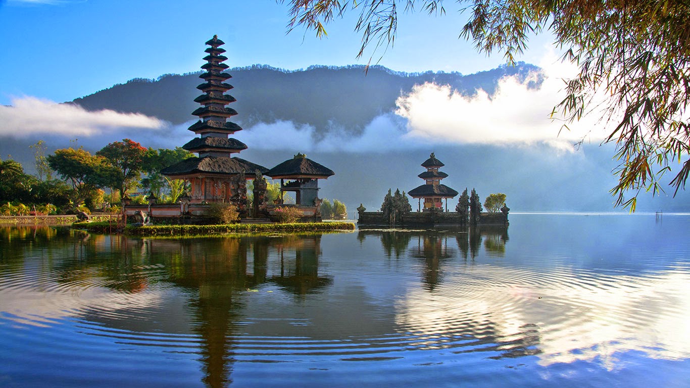 Detail Background Wisata Nomer 35