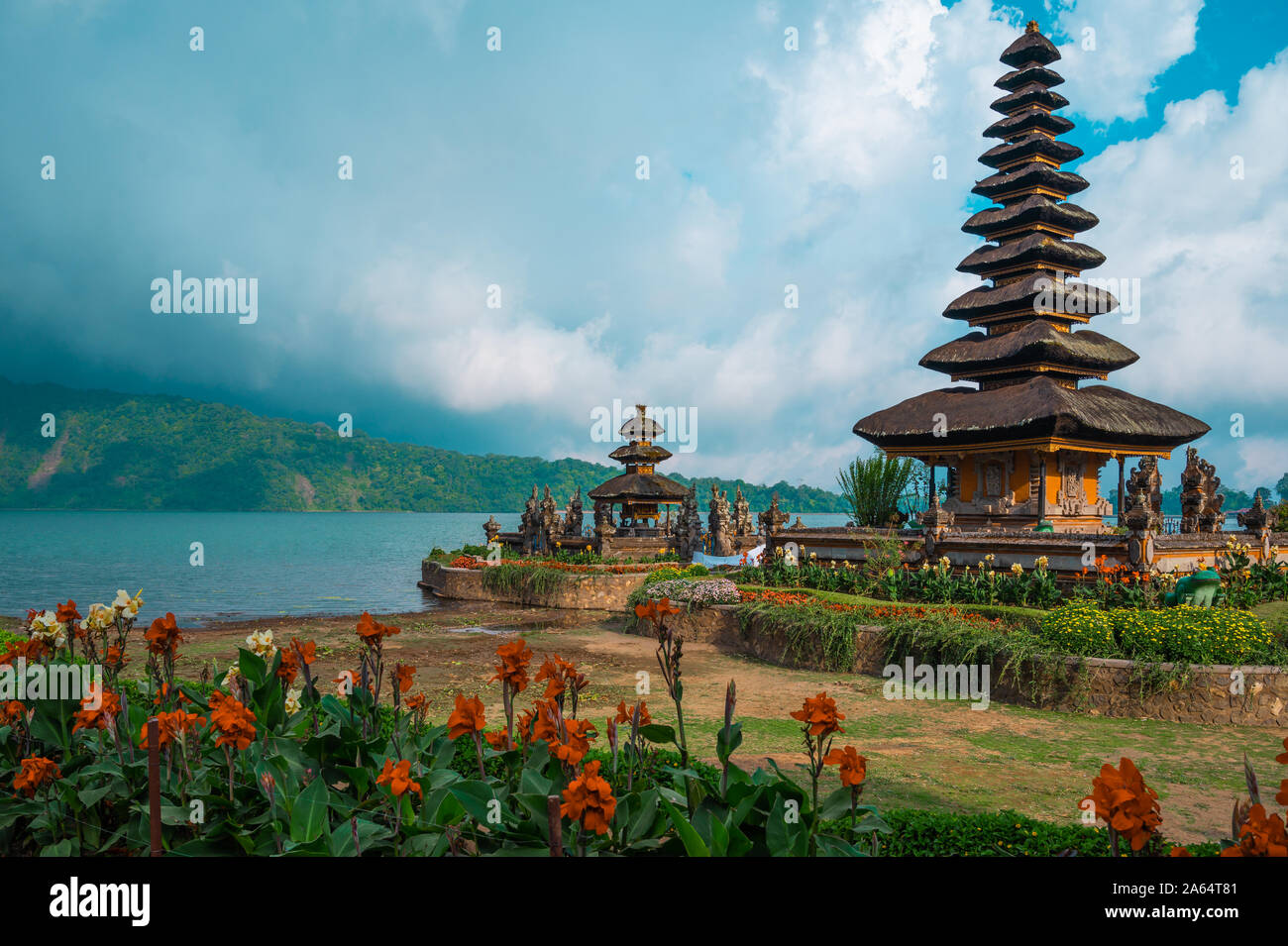 Detail Background Wisata Indonesia Nomer 22