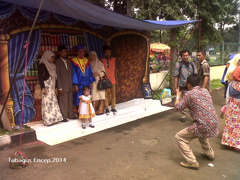 Detail Background Wisuda Smp Nomer 53