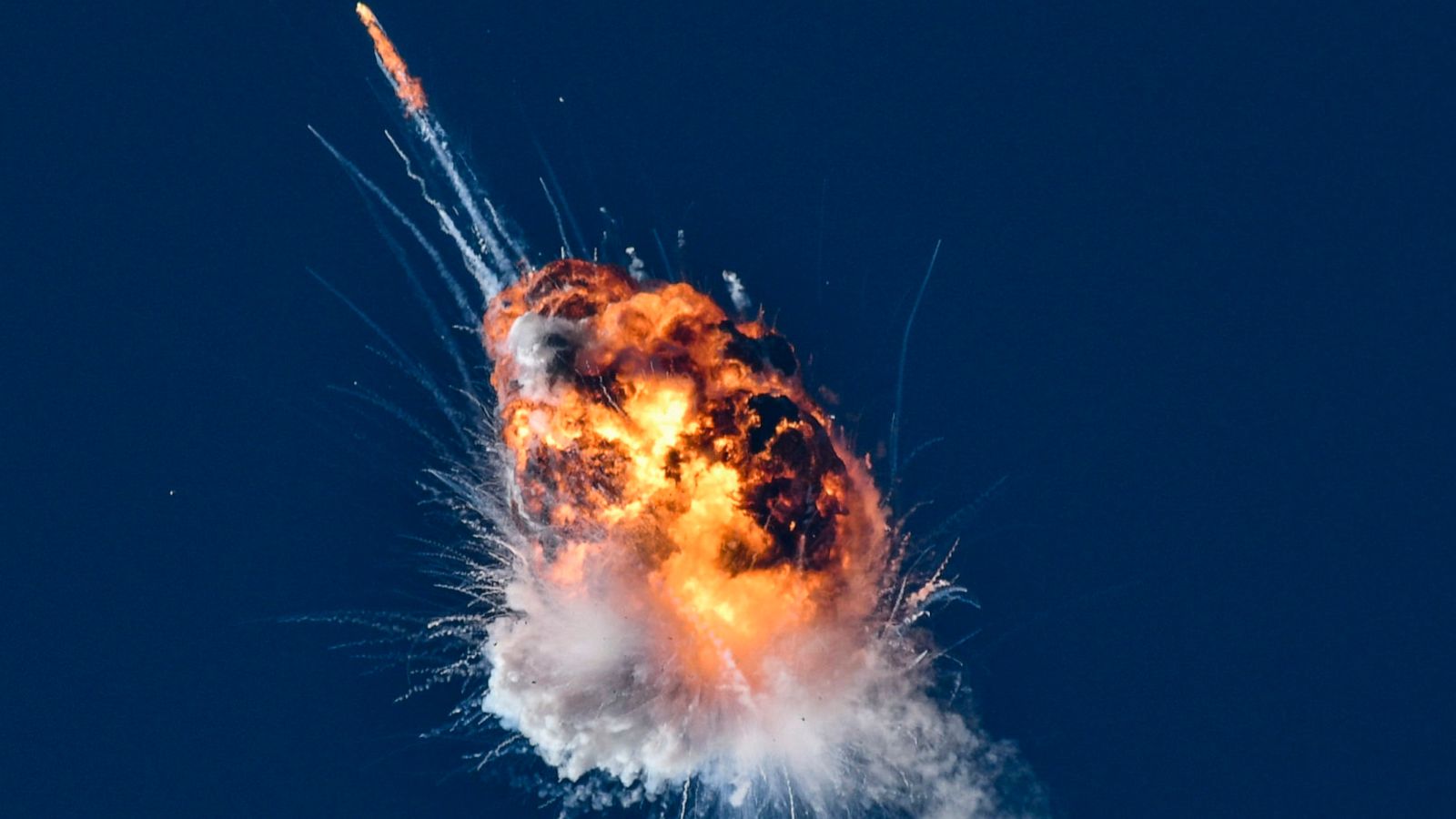 Detail Explosion Images Nomer 13